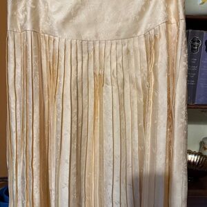 Vintage Jessica McClintock 💯 percent silk floral skirt